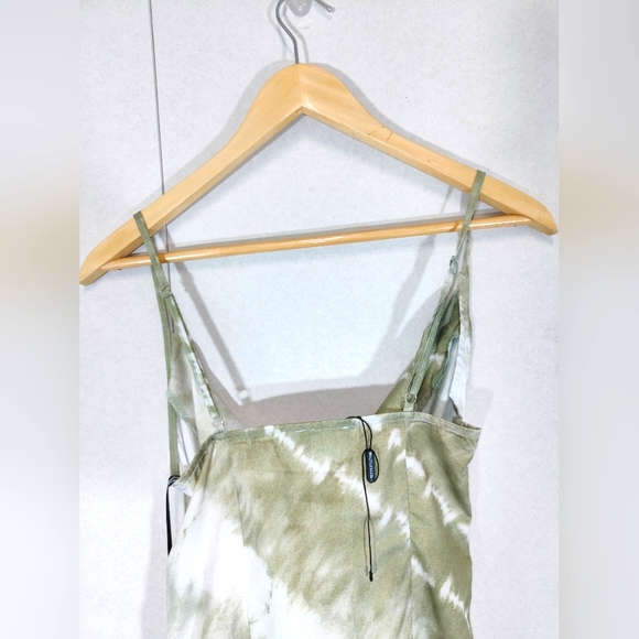 Pretty Little Thing Green Tie Dye Rouched Cowl Neck Dress Size UK 6 - Picture 6 of 8
